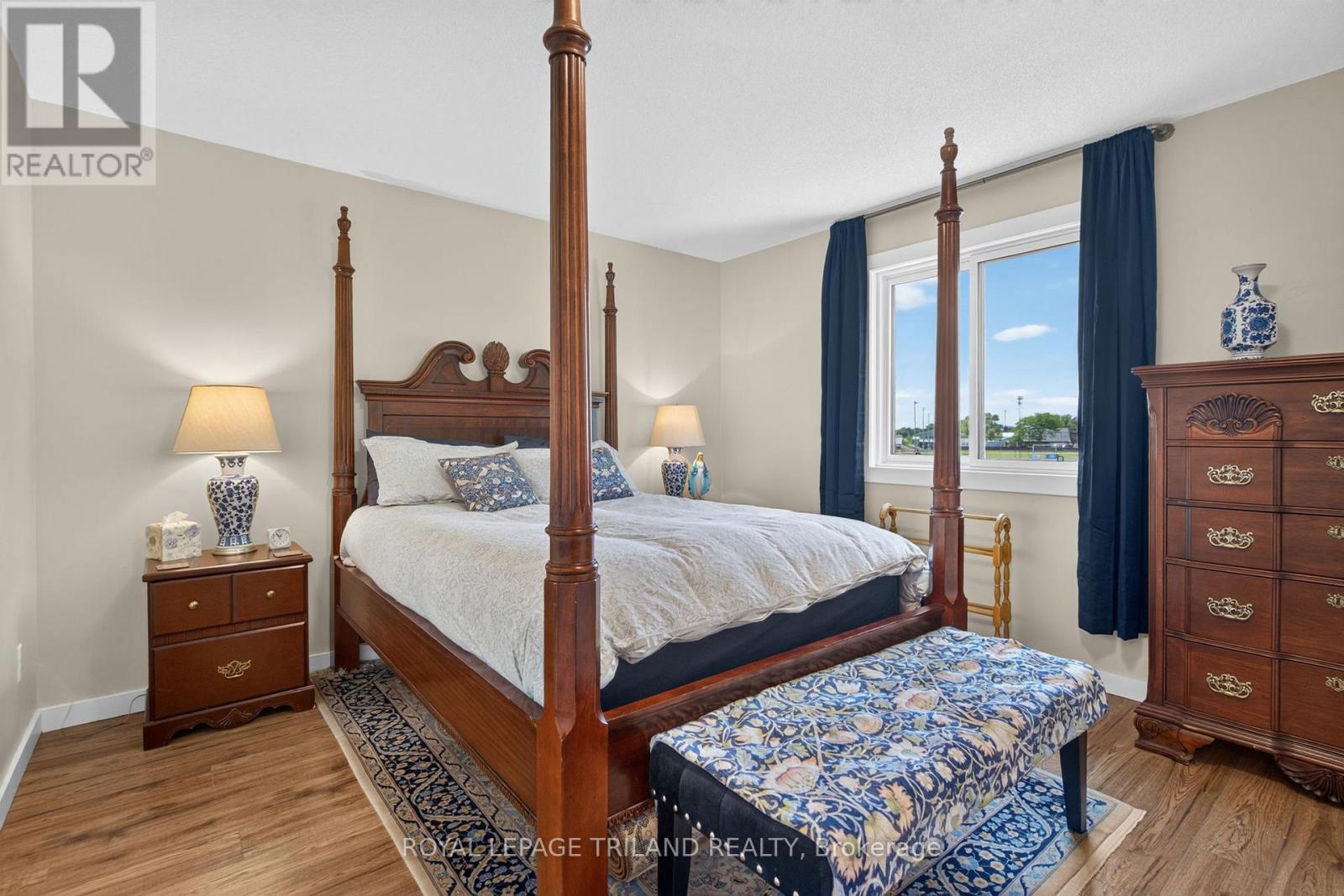 56 PARKVIEW CRESCENT - 13