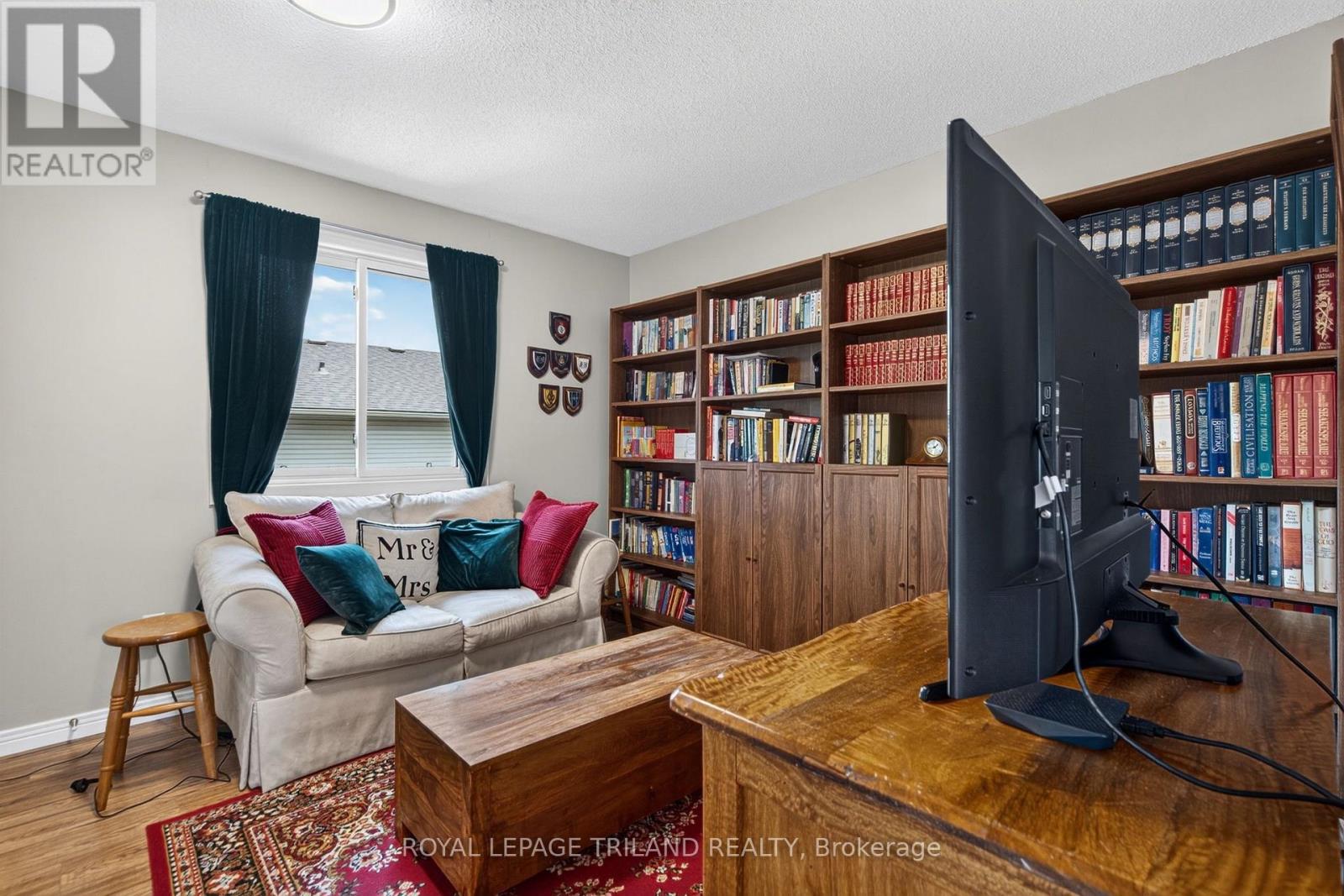 56 PARKVIEW CRESCENT - 18