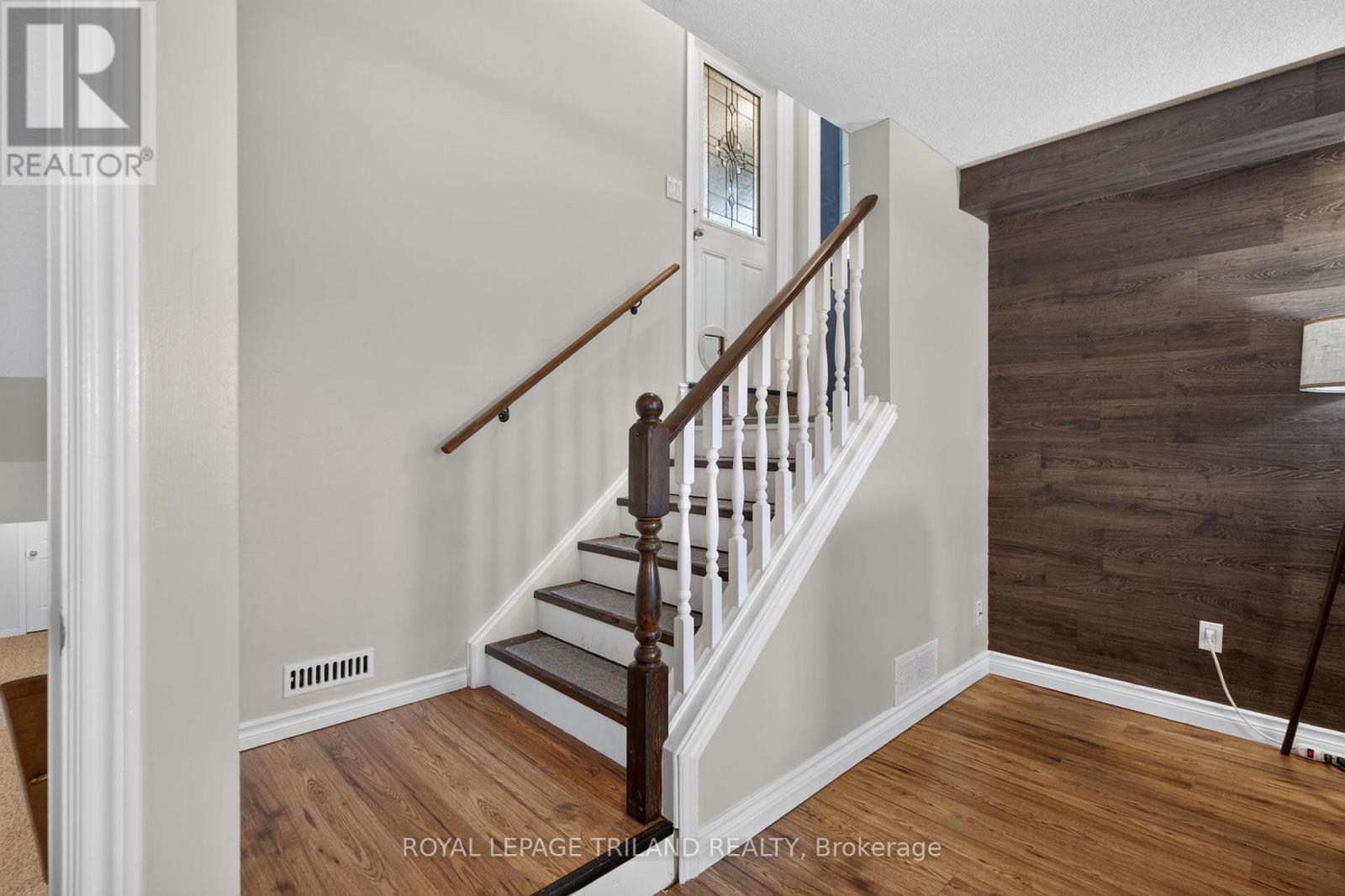 56 PARKVIEW CRESCENT - 20