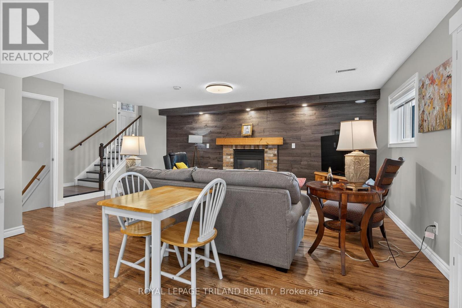 56 PARKVIEW CRESCENT - 23
