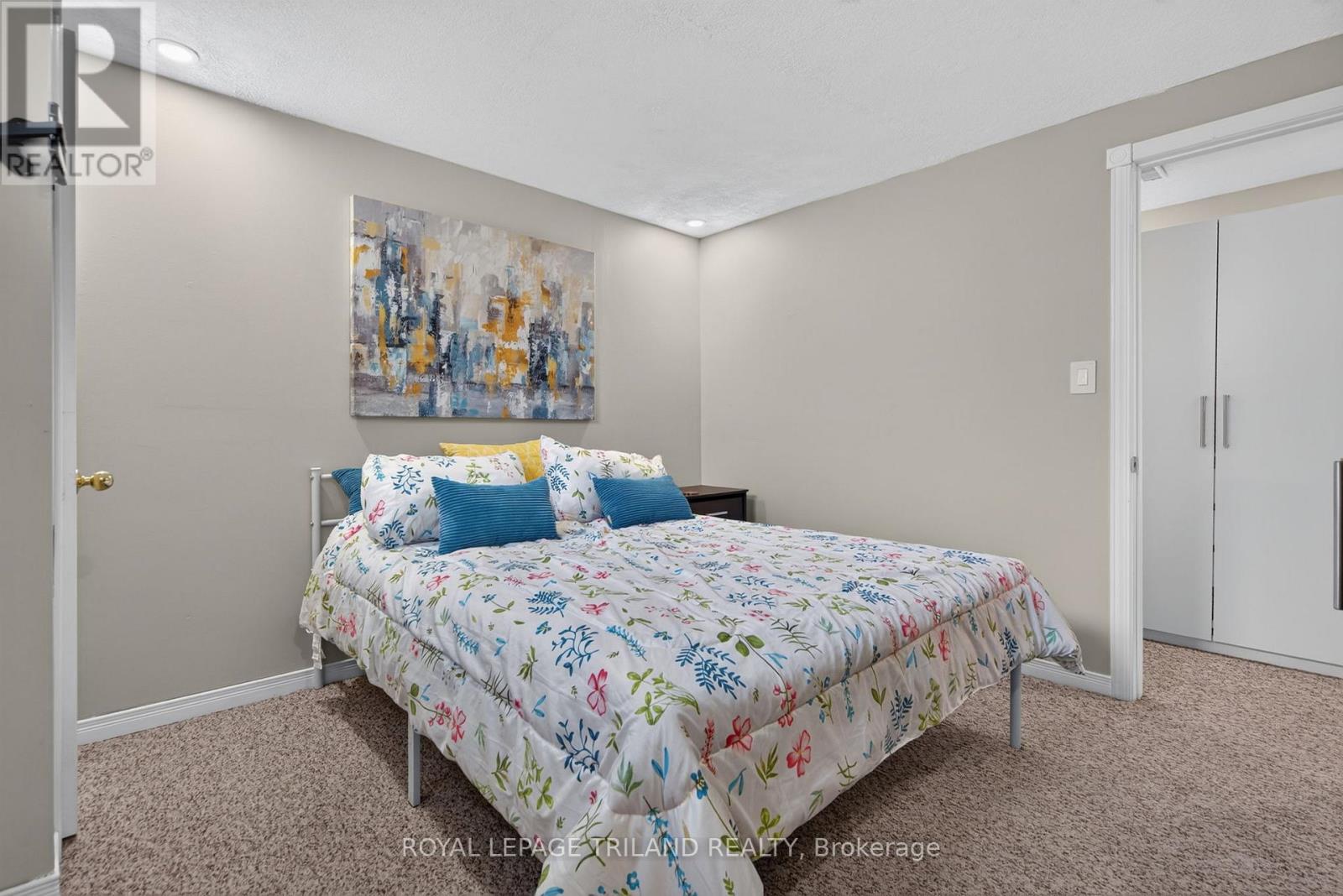 56 PARKVIEW CRESCENT - 35