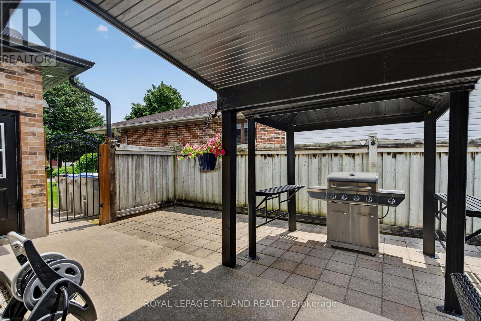 56 PARKVIEW CRESCENT - 39