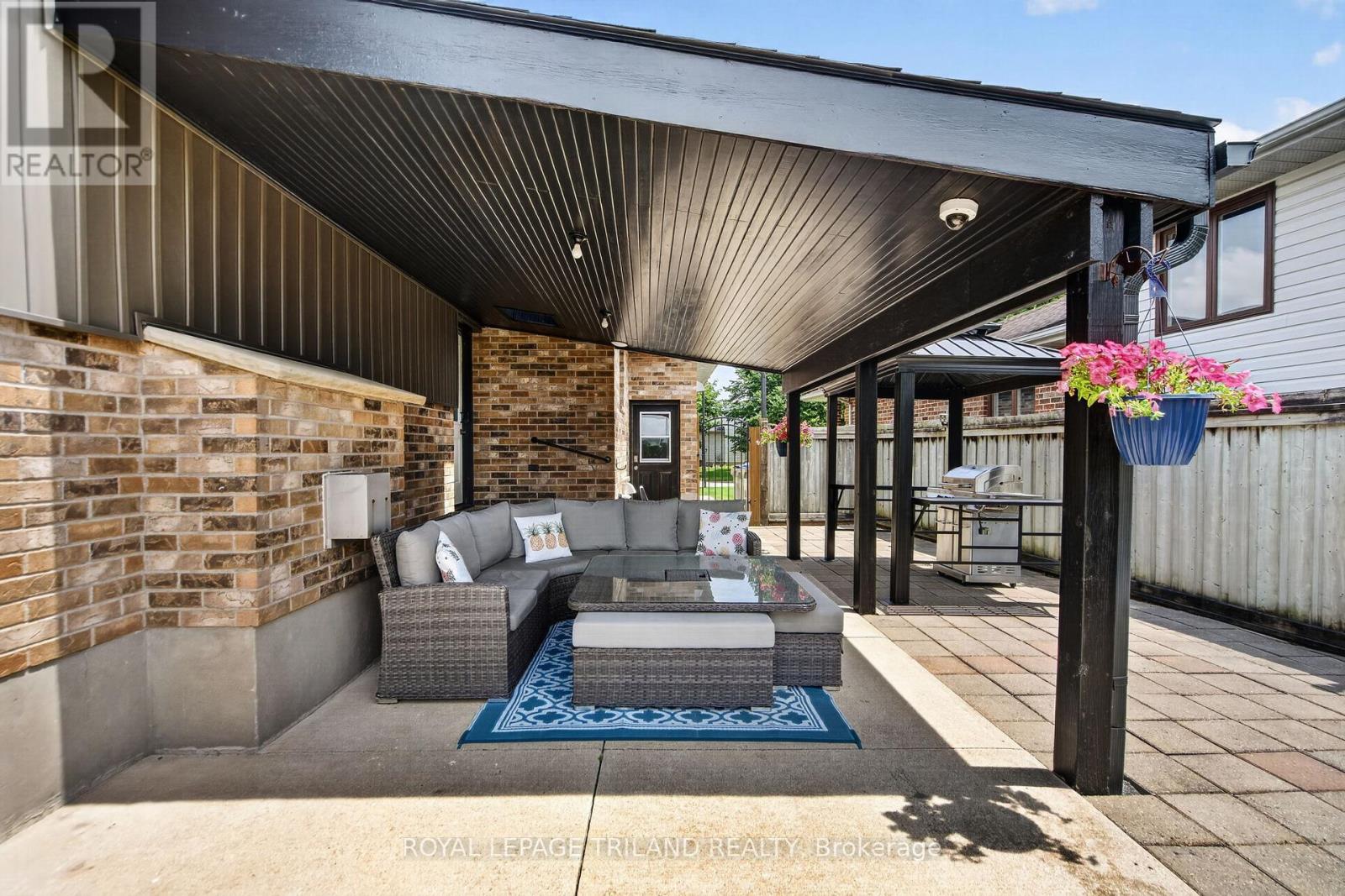 56 PARKVIEW CRESCENT - 40