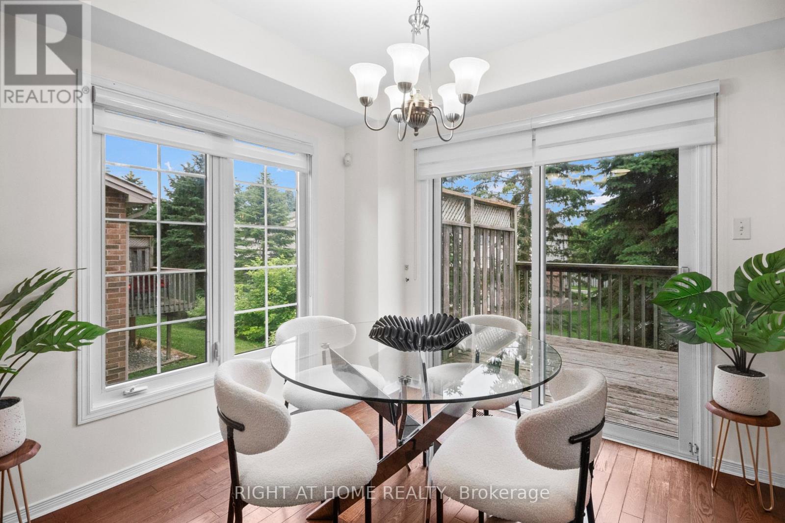 #87 320 AMBLESIDE DRIVE - 11