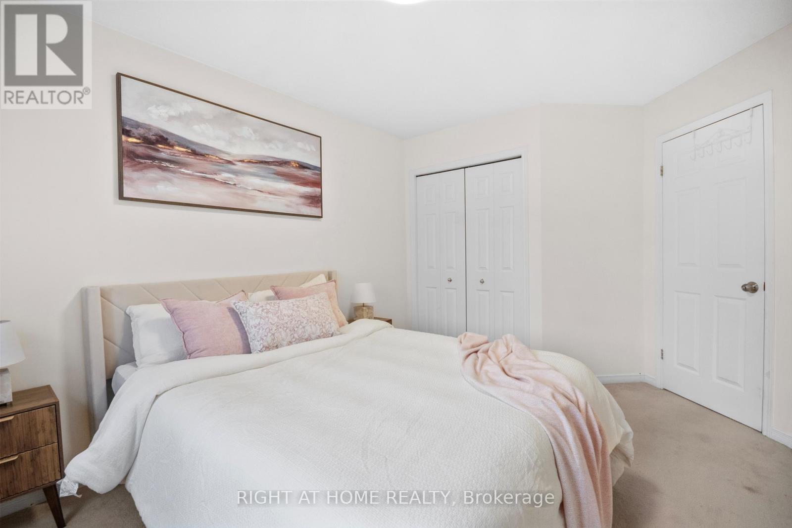 #87 320 AMBLESIDE DRIVE - 21