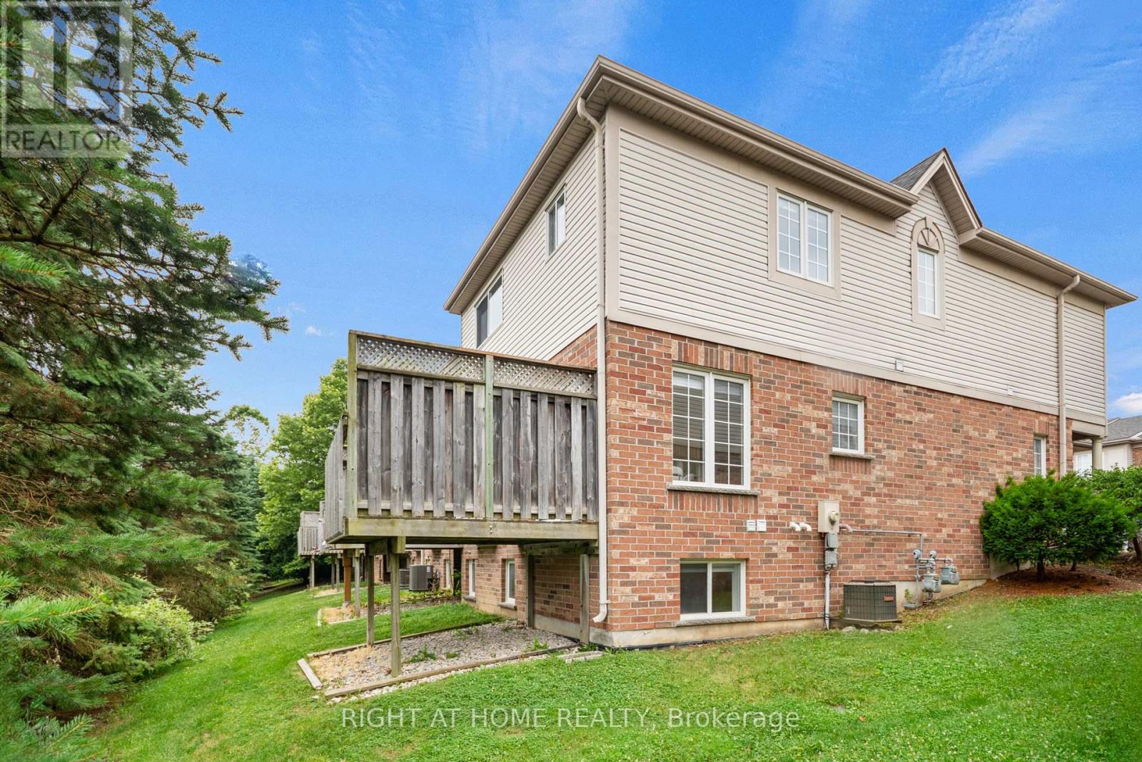 #87 320 AMBLESIDE DRIVE - 29