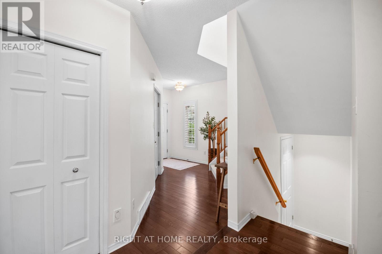 #87 320 AMBLESIDE DRIVE - 6