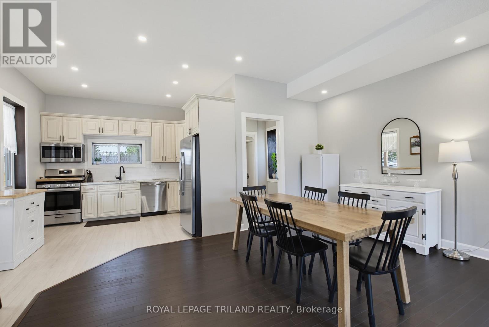 260 GRAHAM STREET - 12