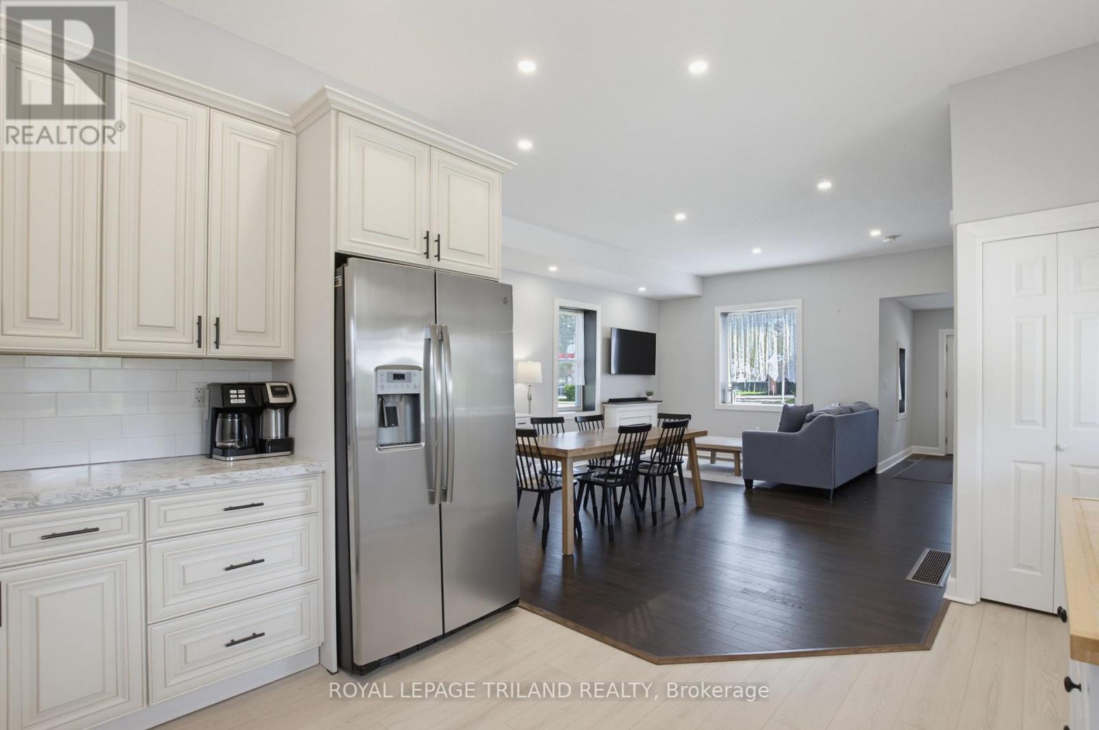260 GRAHAM STREET - 14