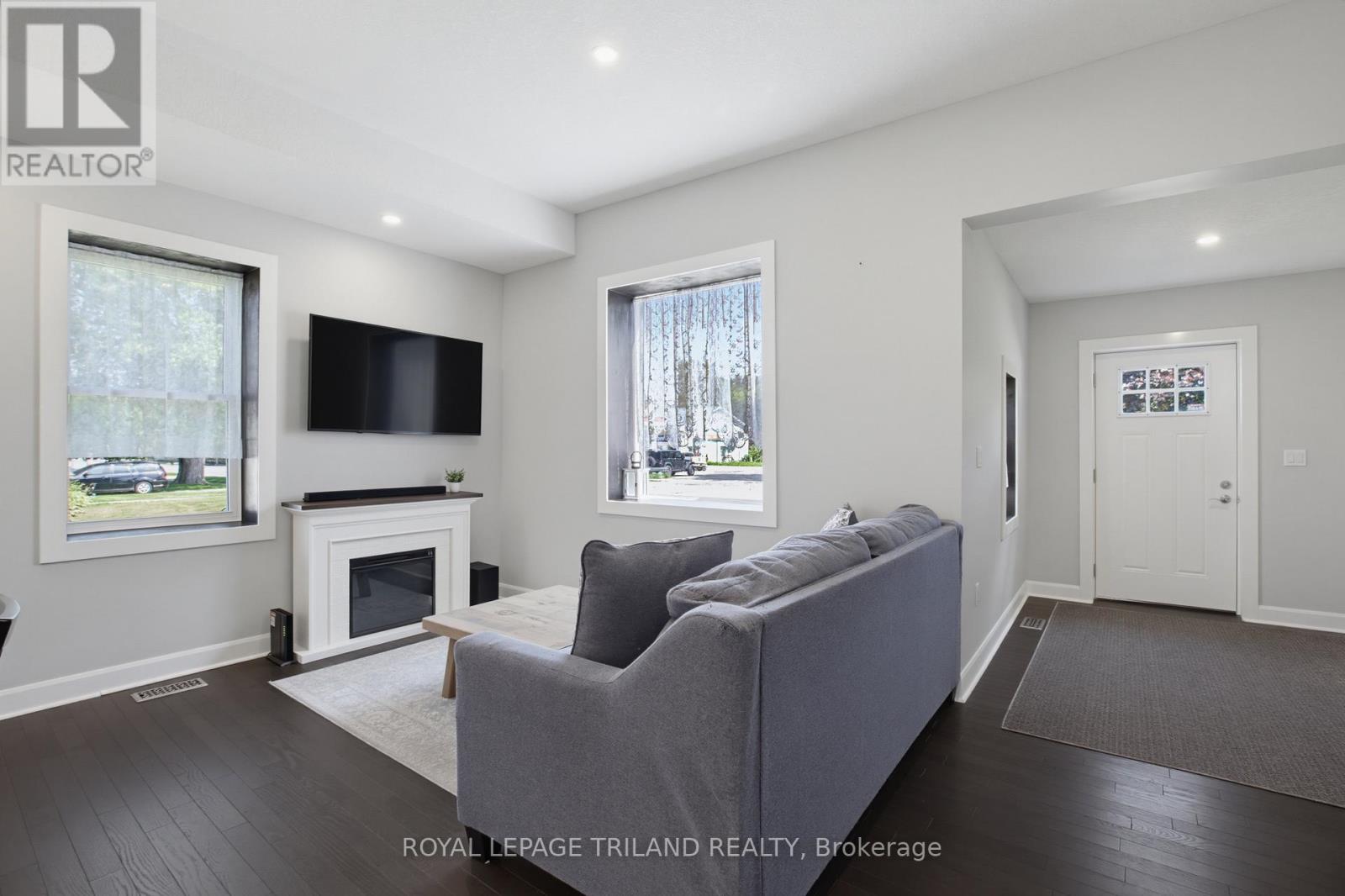 260 GRAHAM STREET - 2