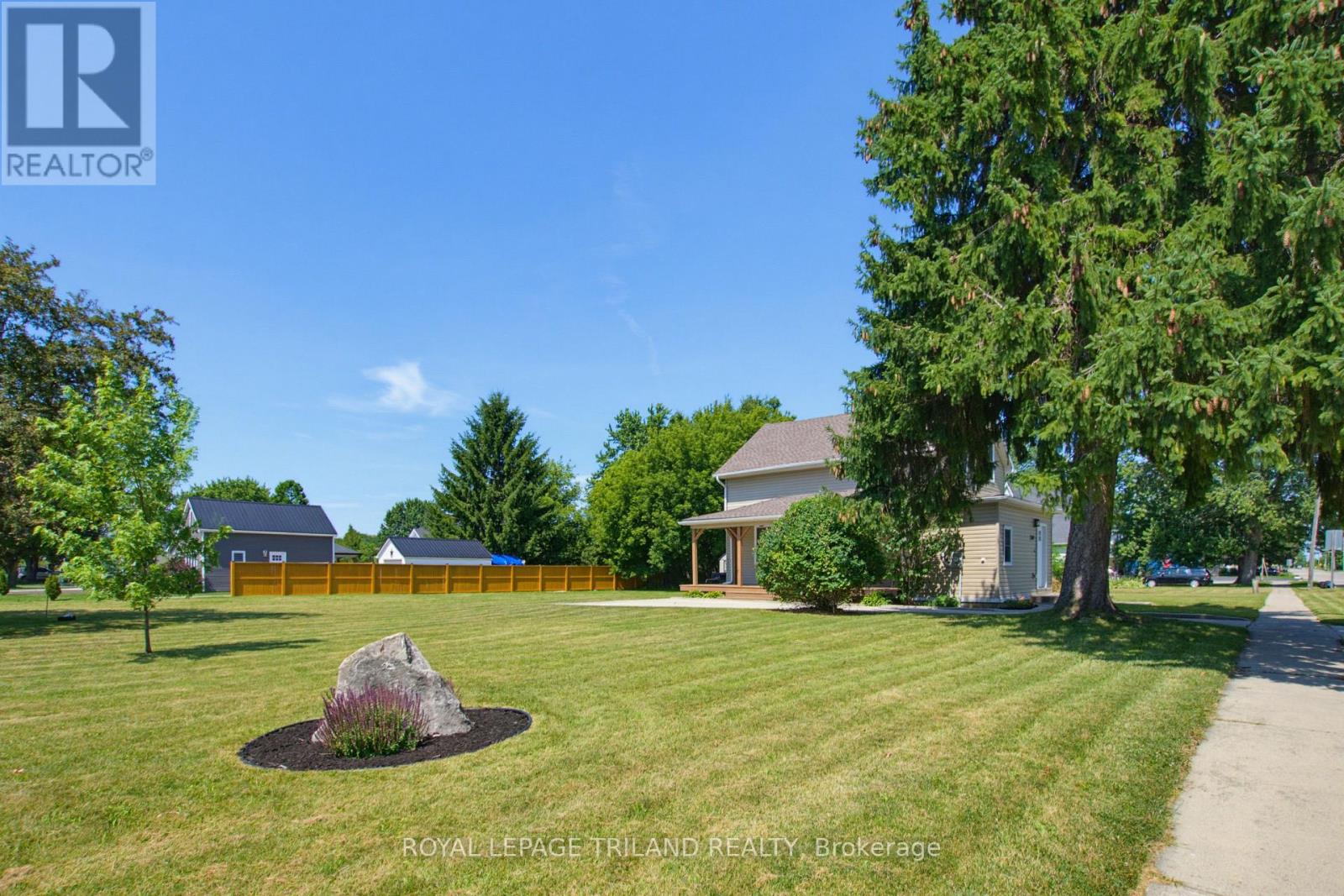 260 GRAHAM STREET - 34