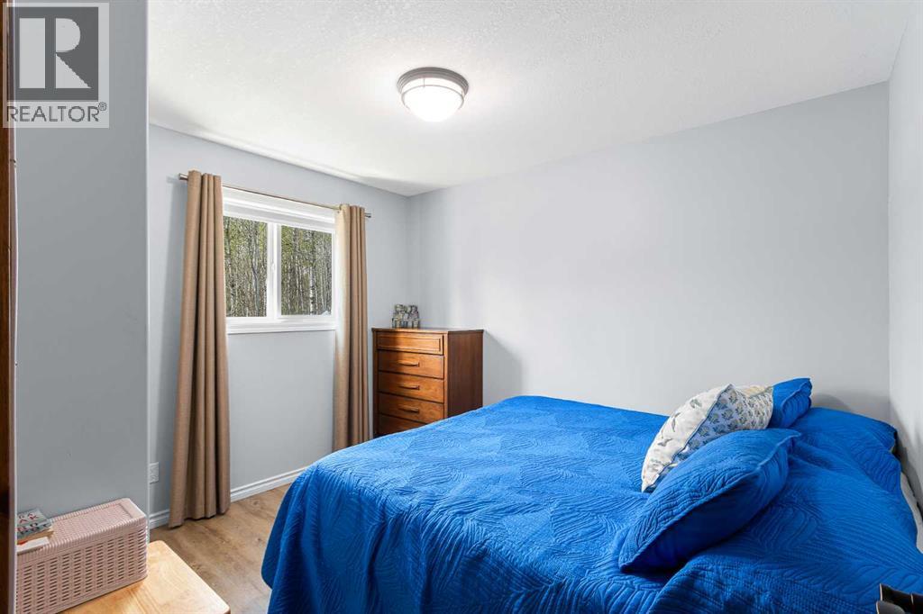32 Ministikwan Road - 30