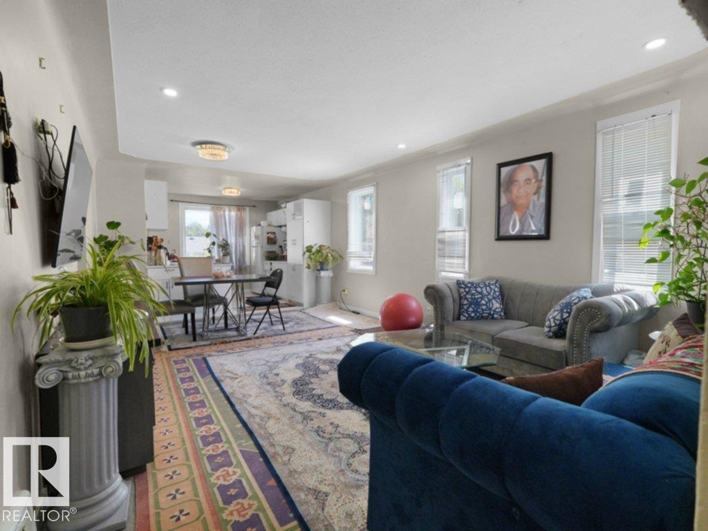 10857 97 ST NW - 4