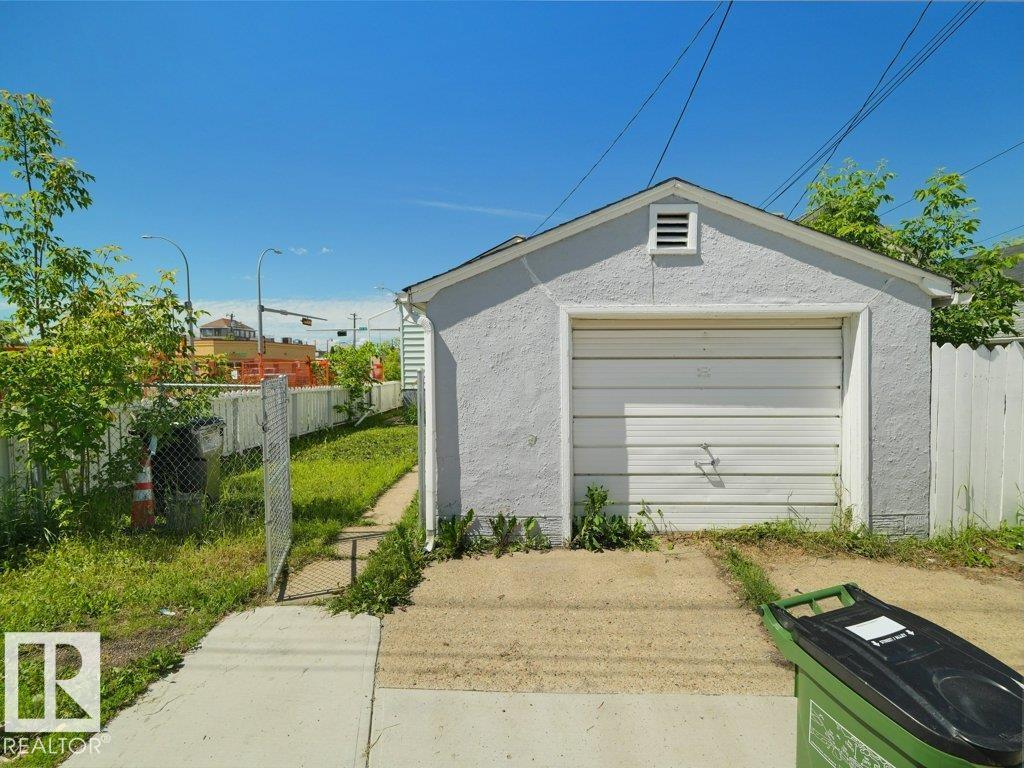 10857 97 ST NW - 35
