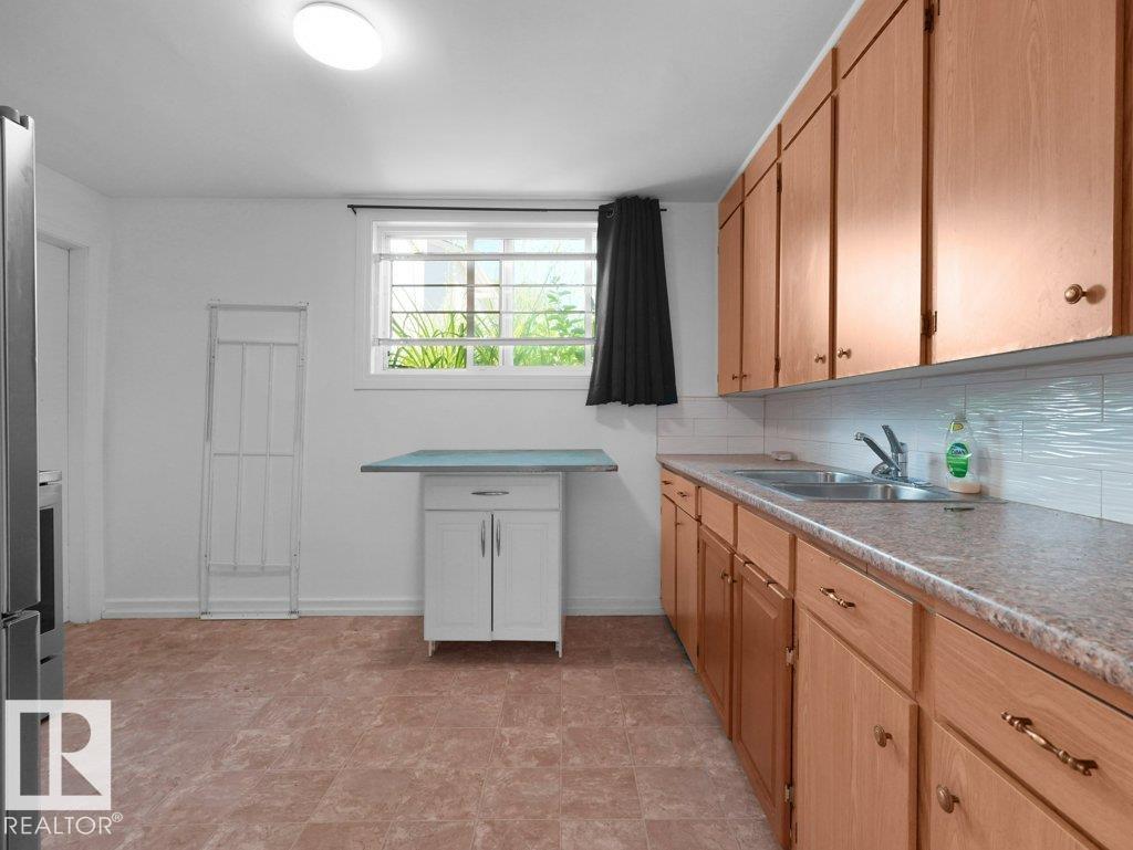 10857 97 ST NW - 25