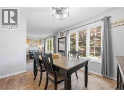 Living room - 118 Finch Drive, Sarnia, ON N7S5R9 Photo 11