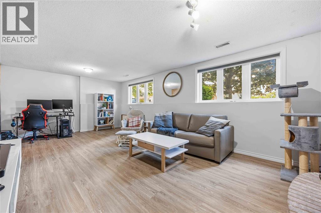 118 FINCH DRIVE - 20