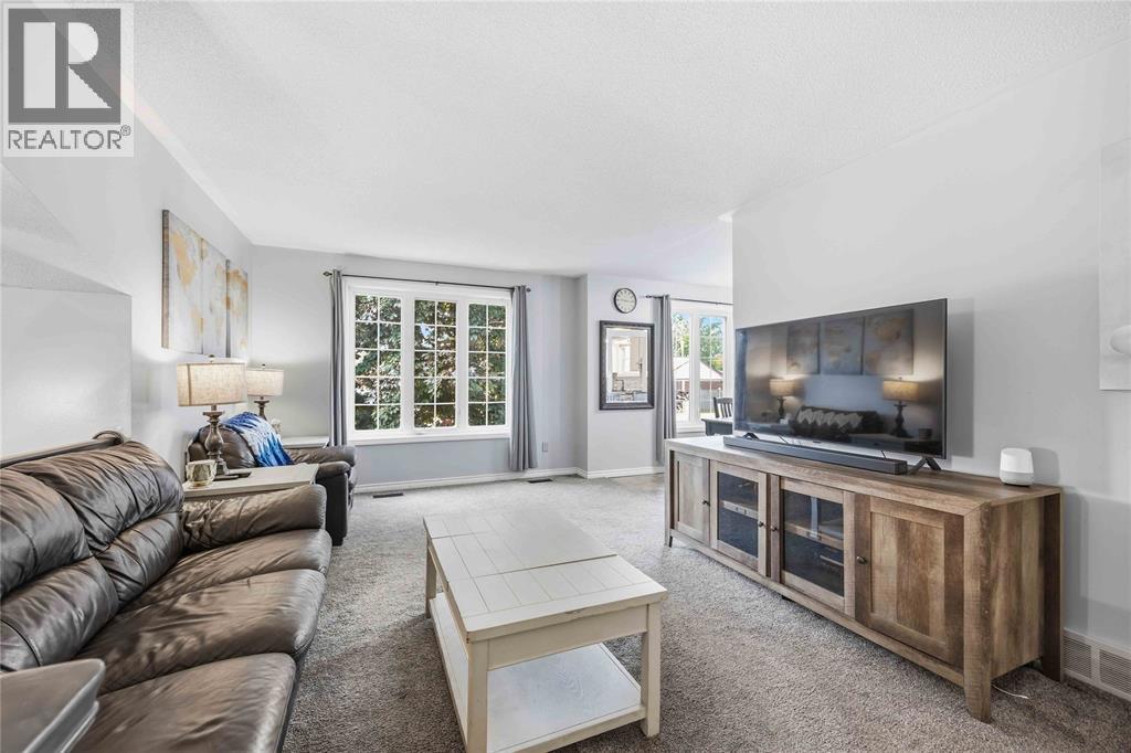 118 FINCH DRIVE - 8