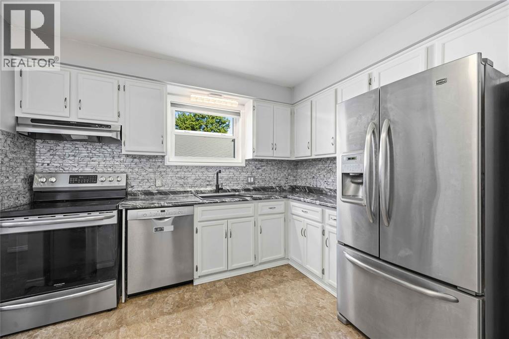118 FINCH DRIVE - 14