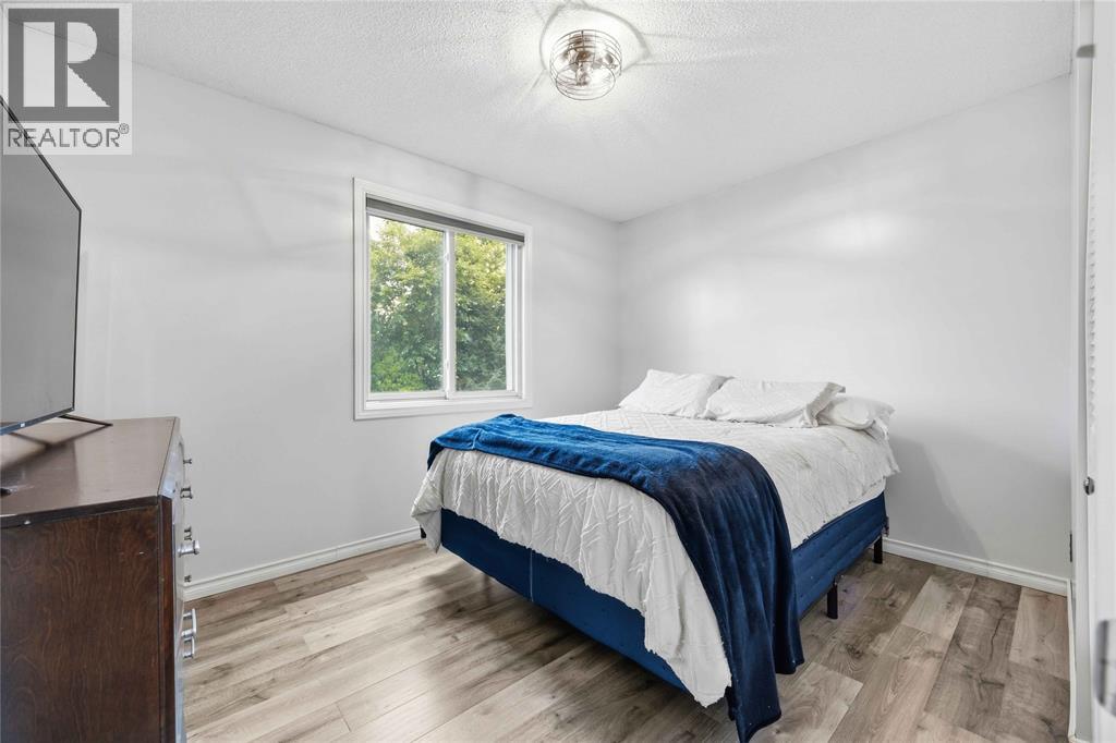 118 FINCH DRIVE - 29