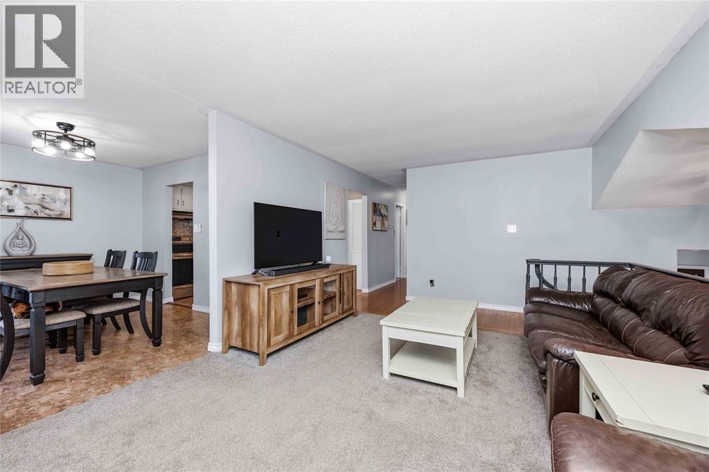 118 FINCH DRIVE - 10
