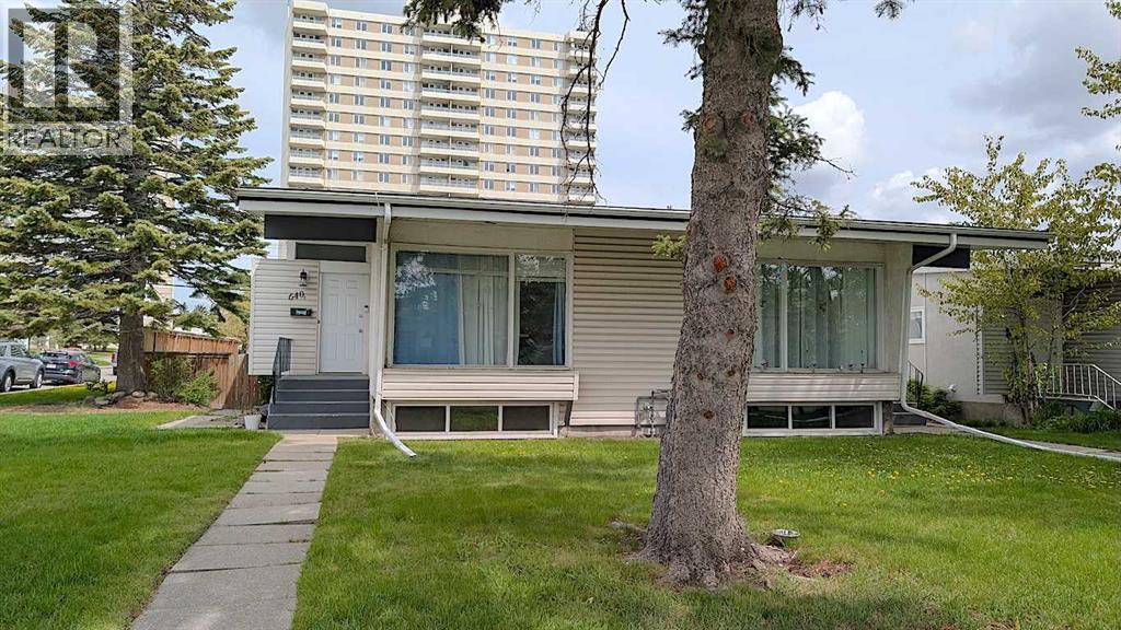 638, 640 68 Avenue SW - 1