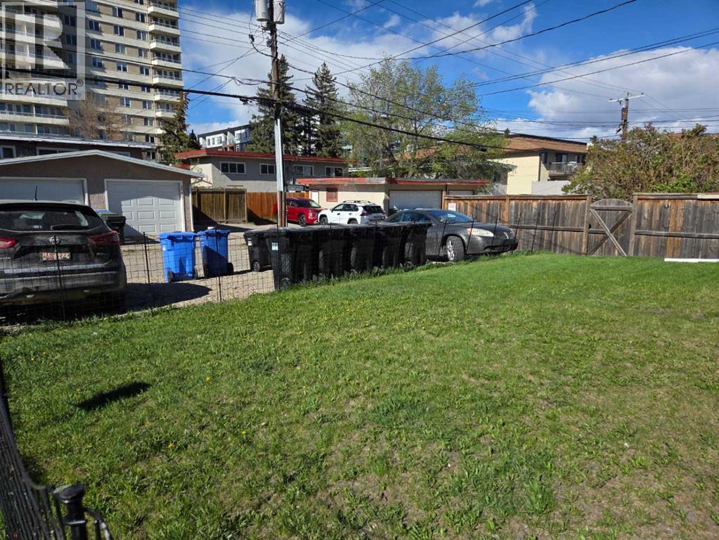 638, 640 68 Avenue SW - 28