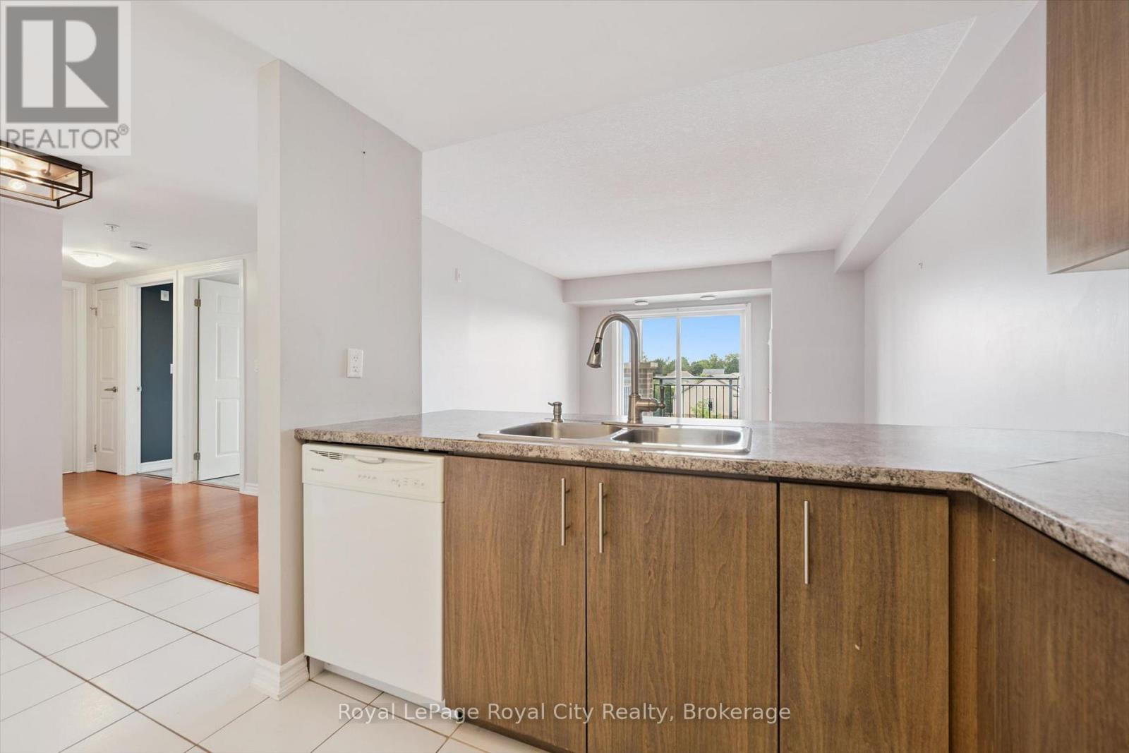 #408 103 WESTMINSTER CRESCENT - 7