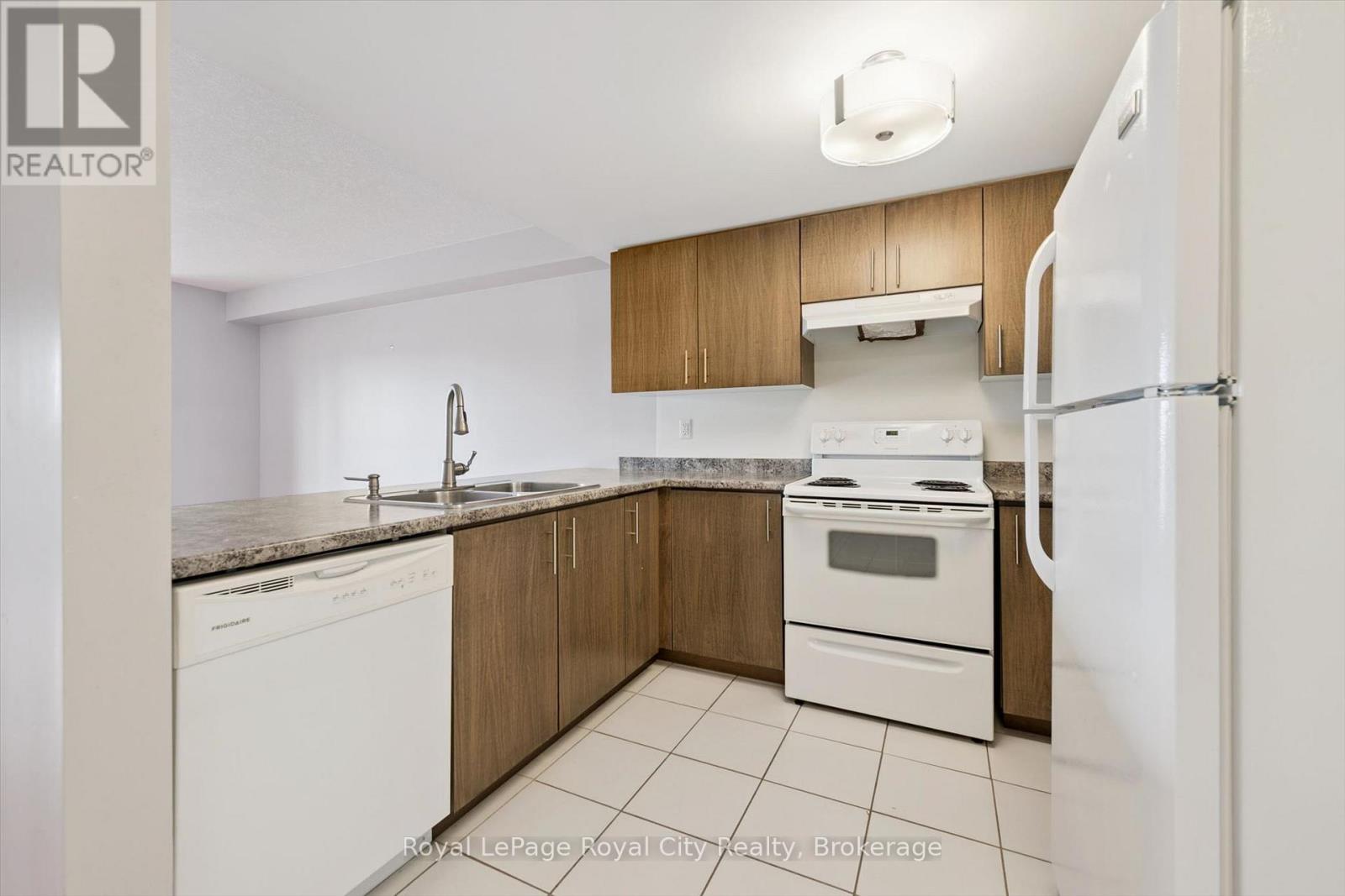 #408 103 WESTMINSTER CRESCENT - 5