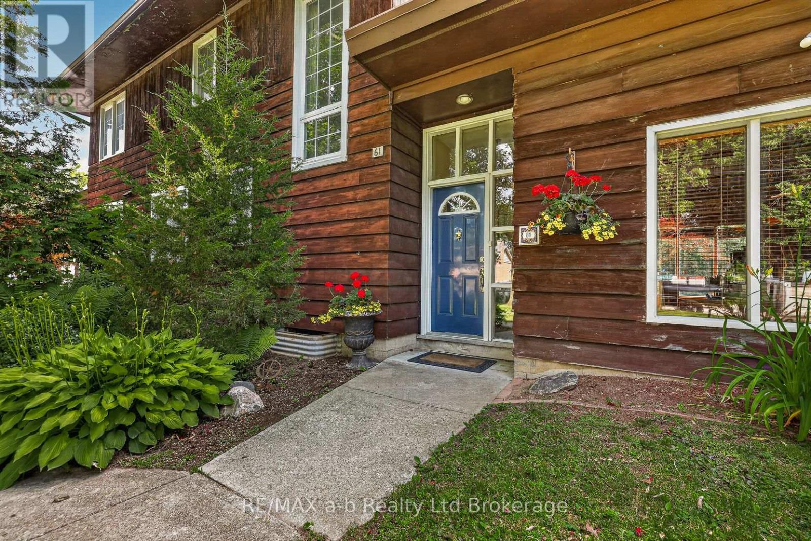 61 PARKWOOD DRIVE - 16