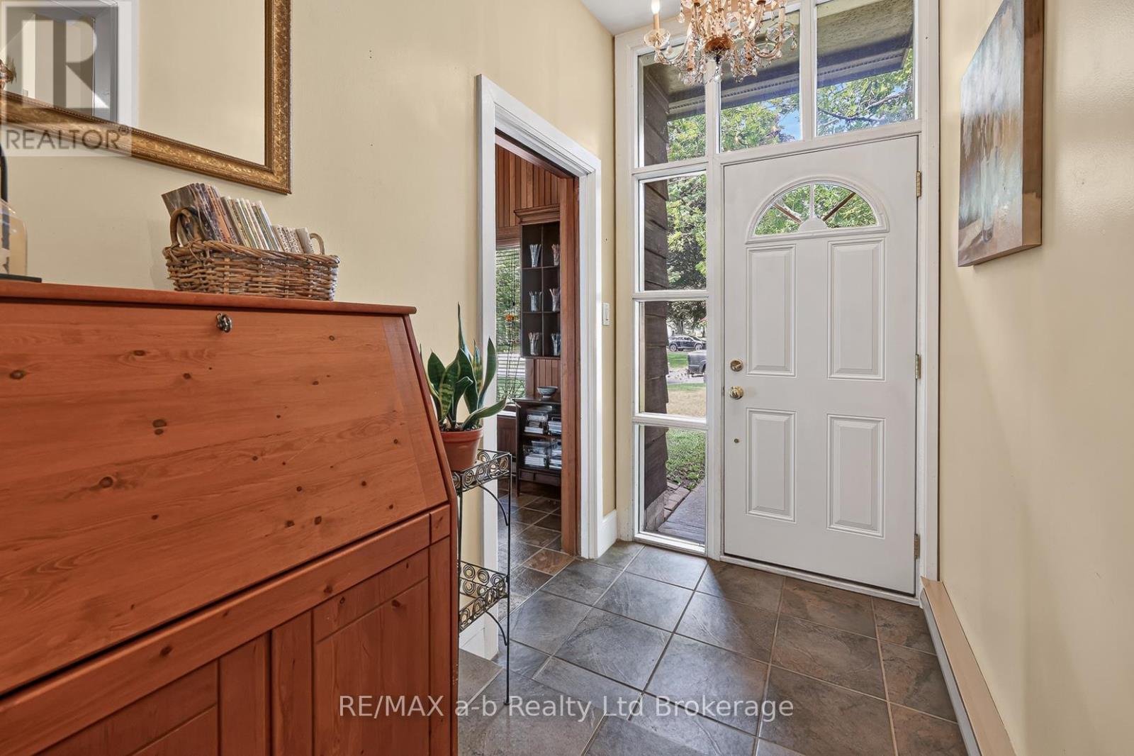 61 PARKWOOD DRIVE - 17