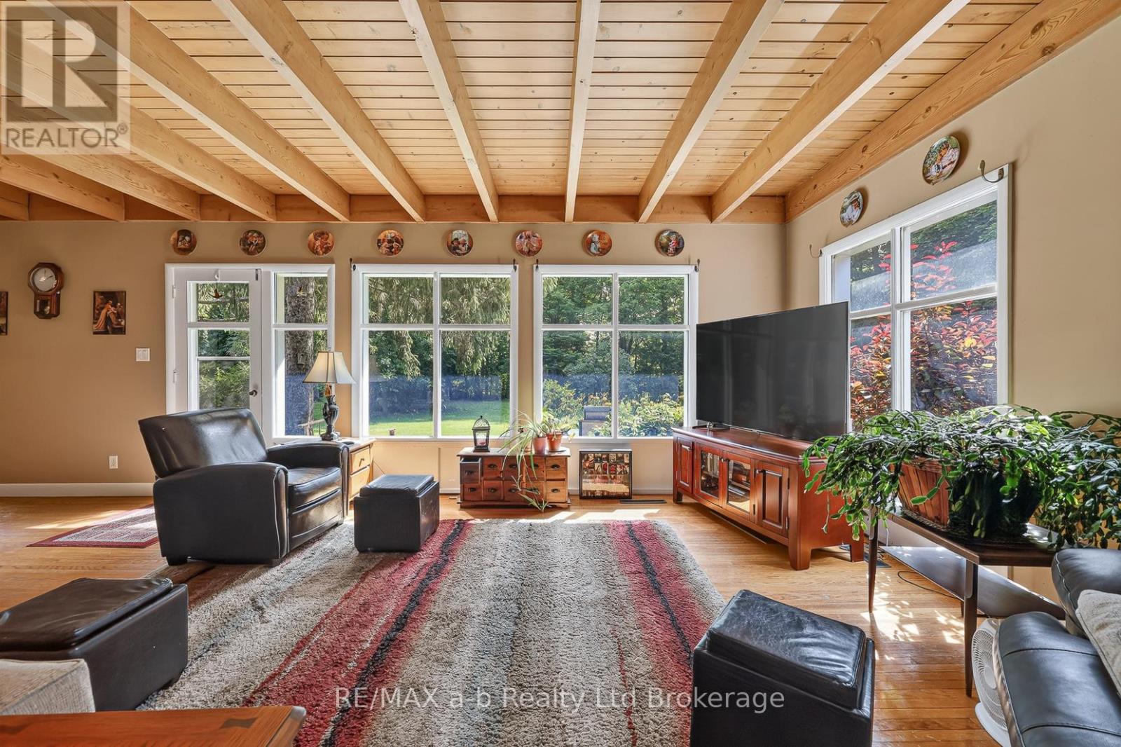 61 PARKWOOD DRIVE - 21