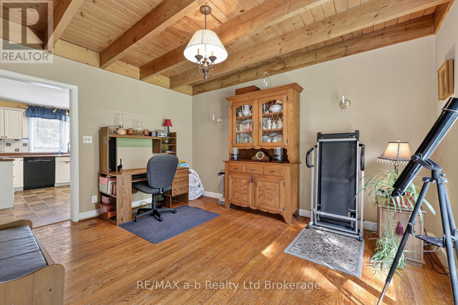 61 PARKWOOD DRIVE - 24