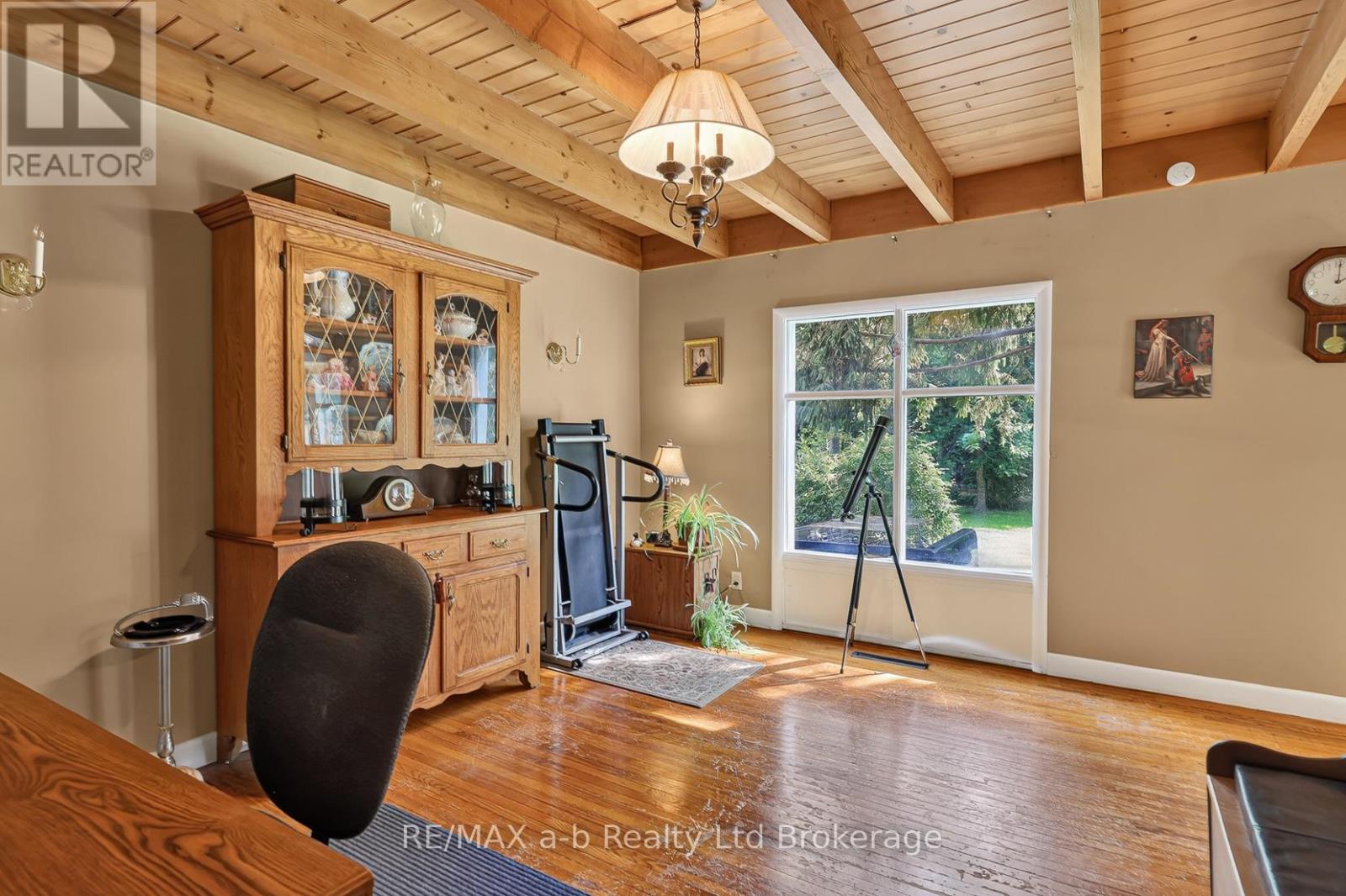 61 PARKWOOD DRIVE - 25