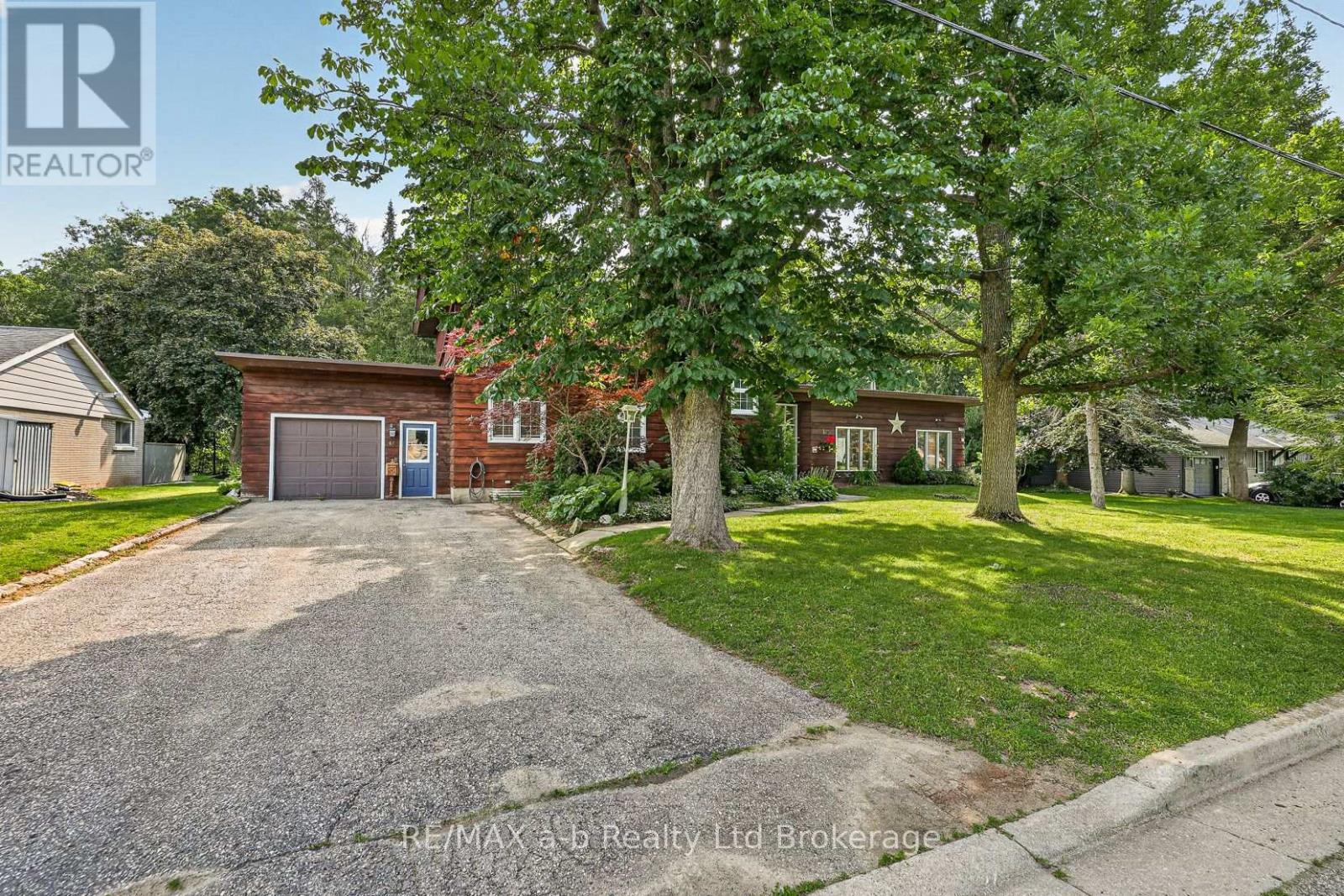 61 PARKWOOD DRIVE - 3