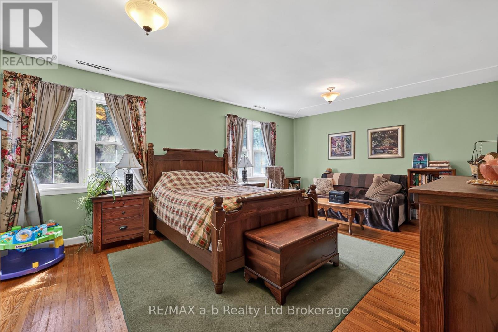 61 PARKWOOD DRIVE - 36
