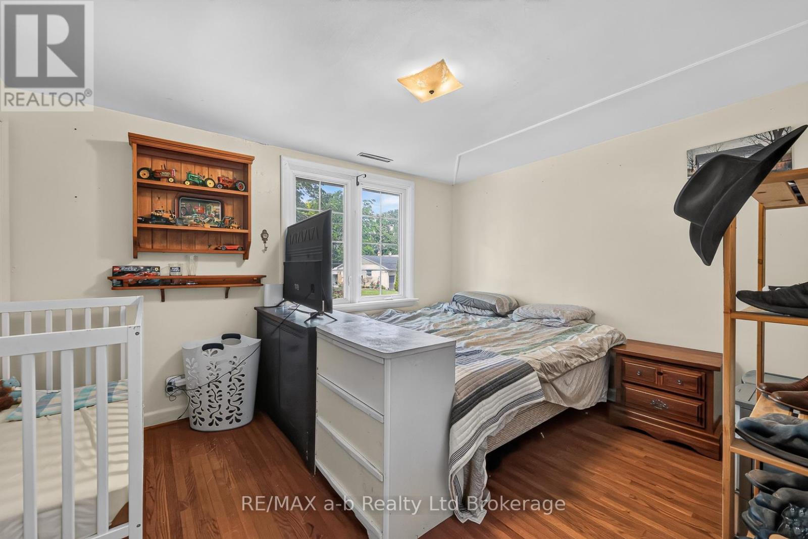61 PARKWOOD DRIVE - 39