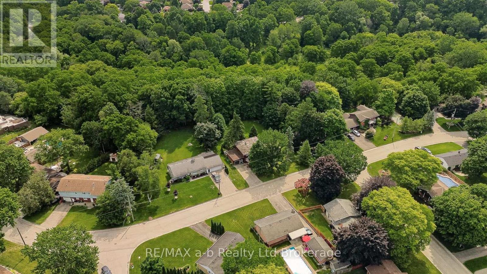 61 PARKWOOD DRIVE - 5