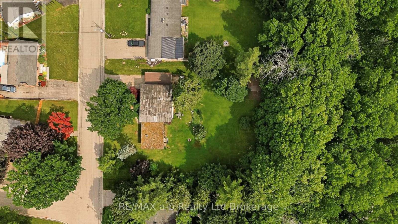 61 PARKWOOD DRIVE - 7