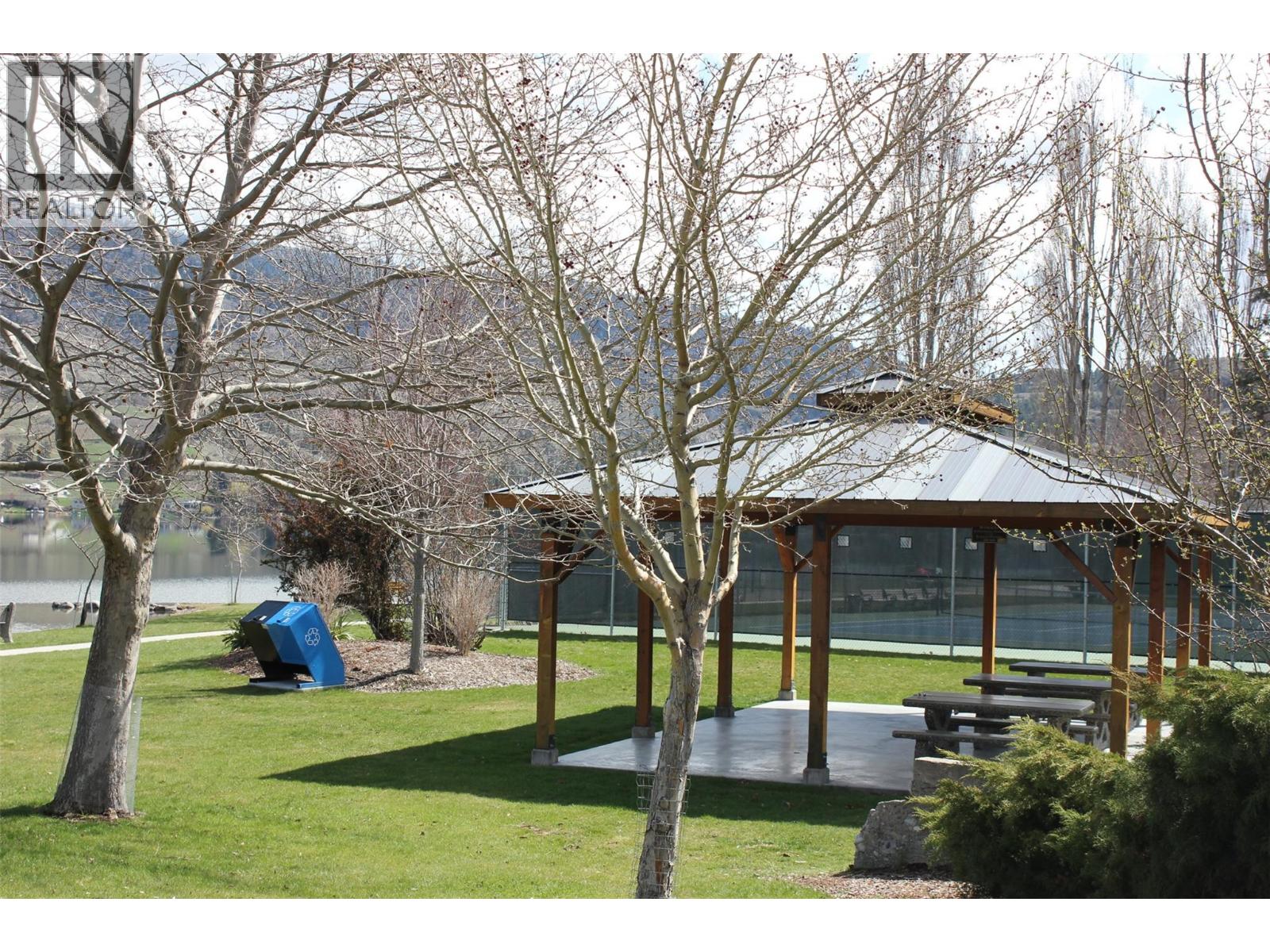 333 JUNIPER Avenue, Kaleden