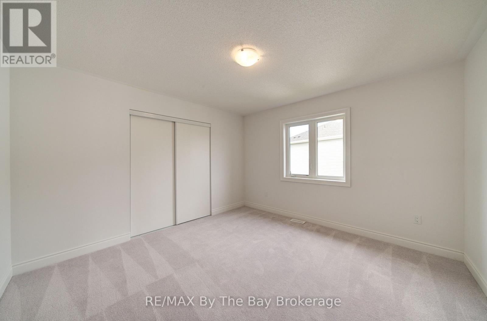 19 AMBER DRIVE - 22