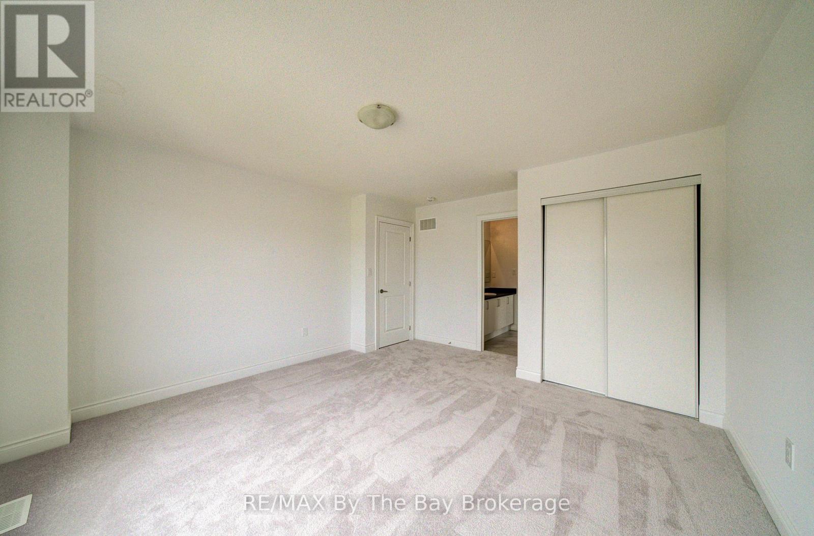 19 AMBER DRIVE - 29