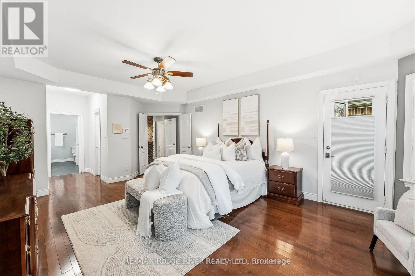 30 HANOVER COURT - 21