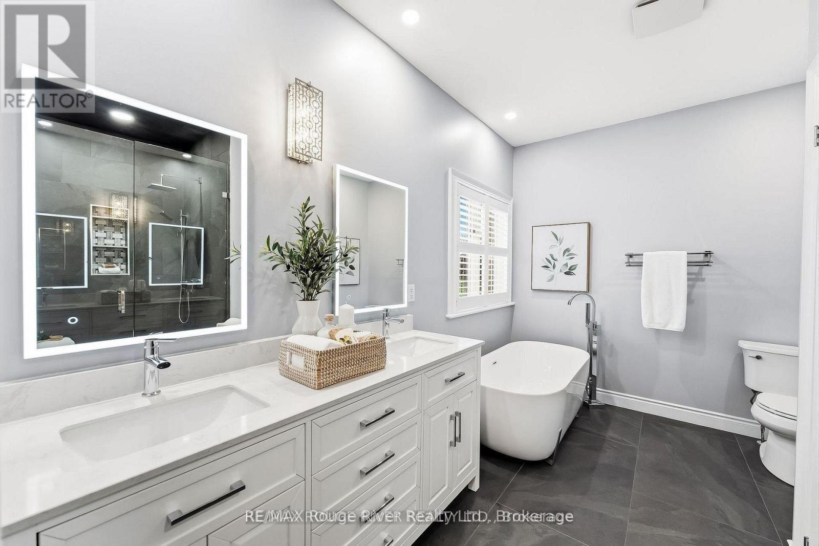 30 HANOVER COURT - 22