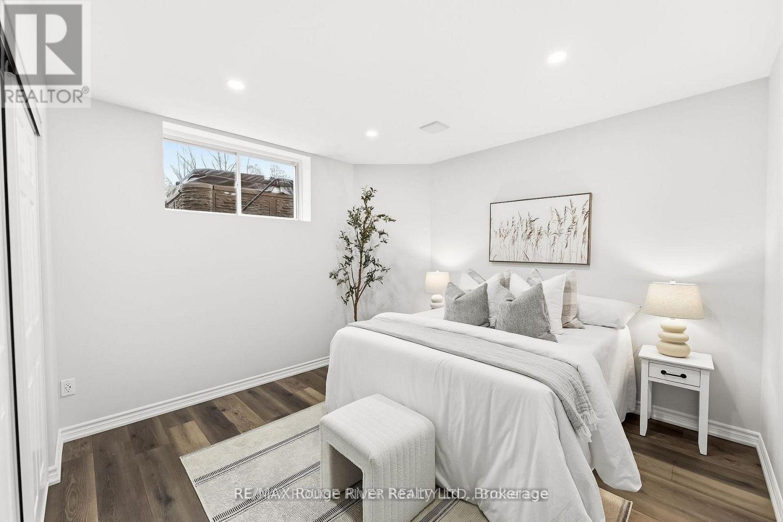 30 HANOVER COURT - 40