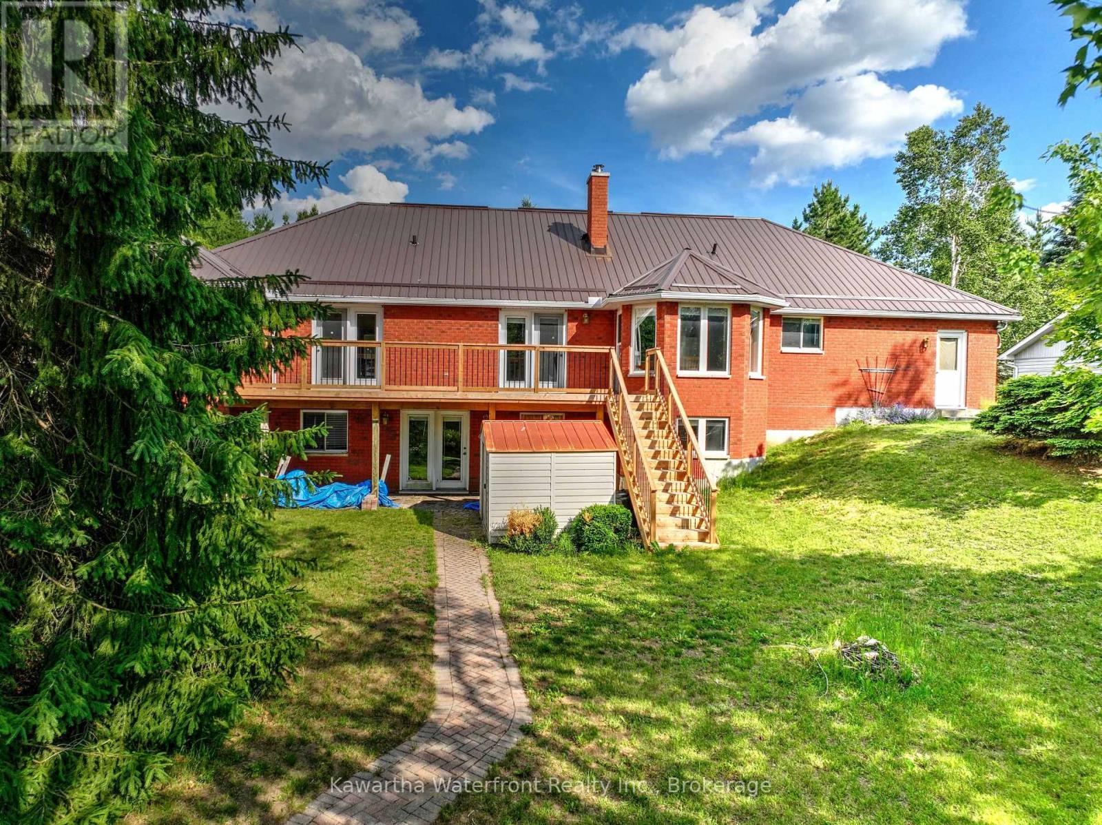 4 EVANS DRIVE - 2