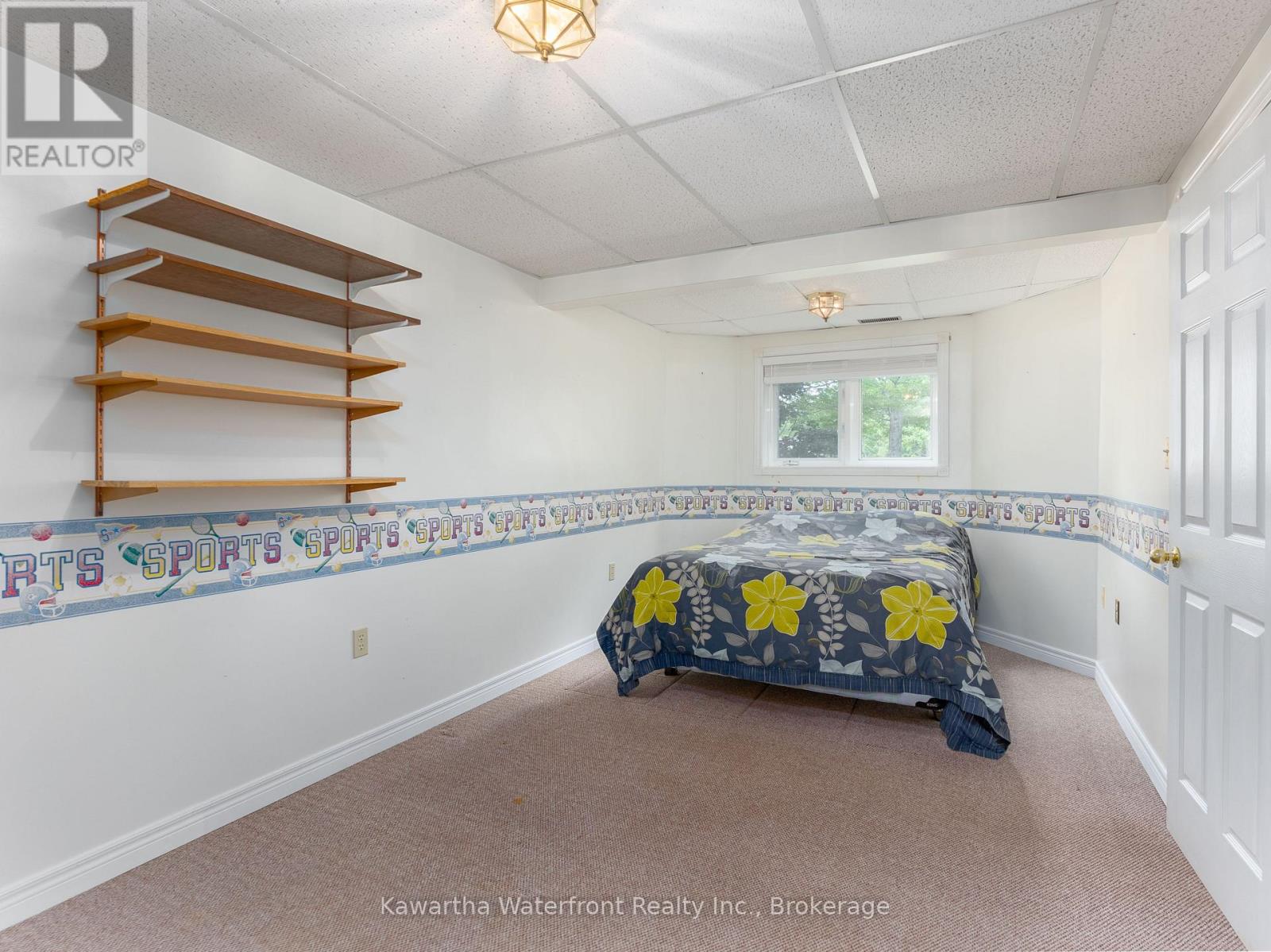 4 EVANS DRIVE - 28