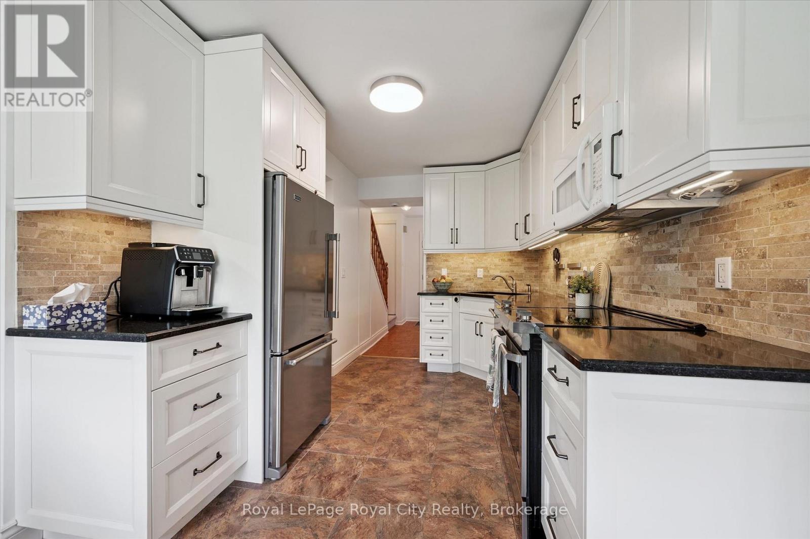 #149 295 WATER STREET - 14