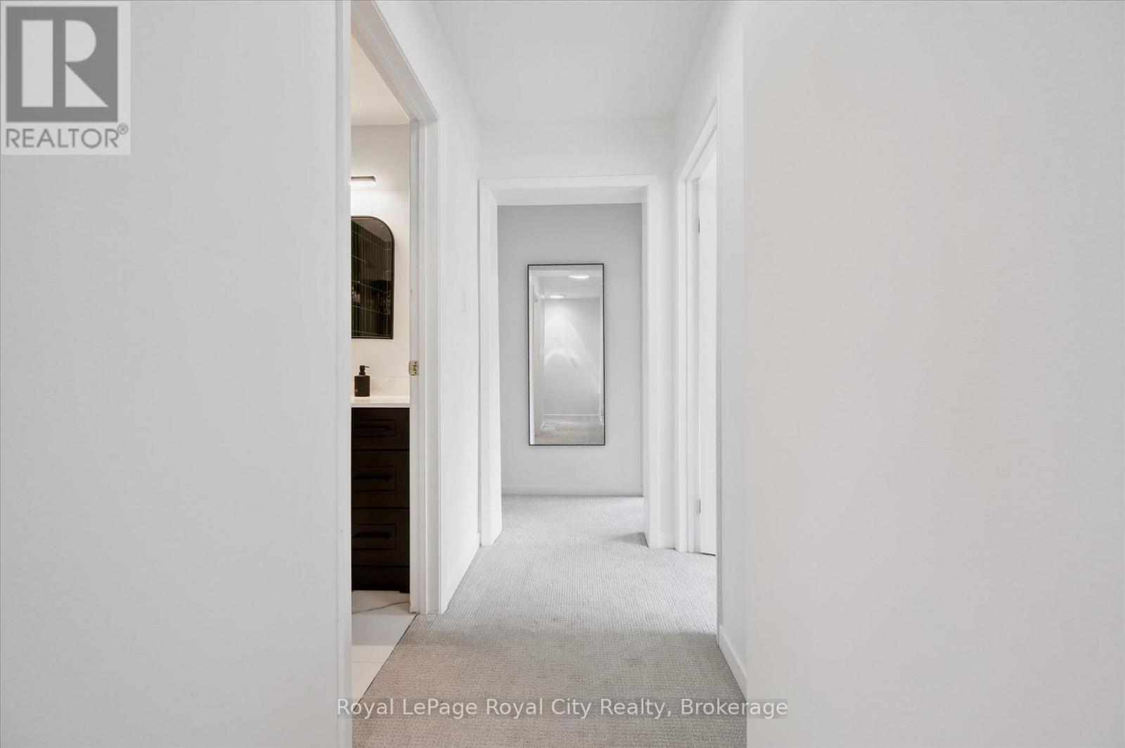 #149 295 WATER STREET - 19