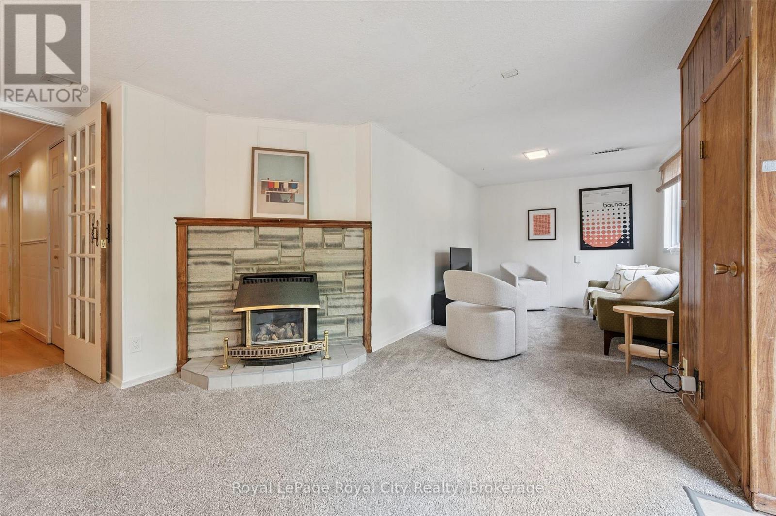 #149 295 WATER STREET - 33